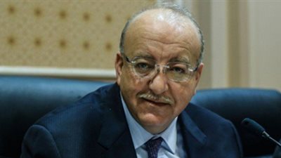 علاء والى يطالب بتشكيل لجنة لدراسة تقرير الإحصاء بالبرلمان