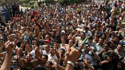 تحول مؤتمر الدستور بسوهاج إلى مظاهرة تطالب بإعدام الإخوان