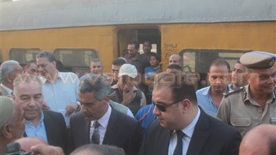بالفيديو والصور.. وزير النقل في جولة تفقدية بالفيوم