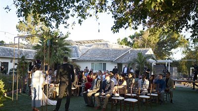 حفل زفاف برعاية مخدر «الماريجوانا» للمدعوين والعروسين (صور)