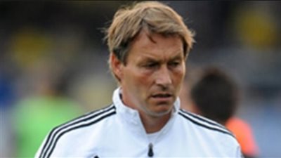 قياسات بدنية للاعبي الأهلي في المران الصباحي