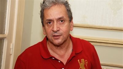 عمر عبد العزيز: نور الشريف قدم 50 عاما من الإبداع للفن المصري