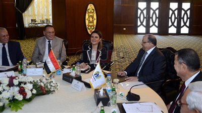 سحر نصر: إنشاء 7 مناطق حرة و12 «استثمارية» توفر 220 ألف فرصة عمل