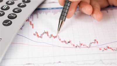 خبير: ظروف سوق المال يستدعي التحرك على كافة المستويات لتحسين بيئة الاستثمار