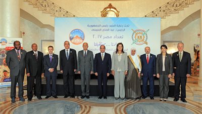 حصاد يوم رئاسي.. السيسي يشهد إعلان نتائج تعداد السكان.. يكلف بتشكيل لجنة عليا لدراسة وتحليل التعداد.. يلتقي رئيس قومي حقوق الإنسان.. يؤكد التوازن بين الحقوق والحريات