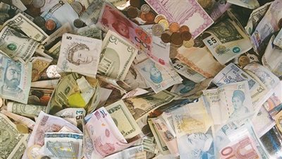 الجنيه يهوي أمام العملات الأجنبية في أعياد الميلاد.. والدولار يرتفع قرشين