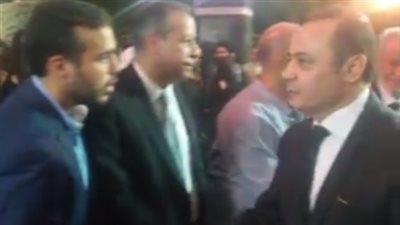 بالفيديو.. طارق يحيى وكنفاني وراغب بعزاء والدة زيزو