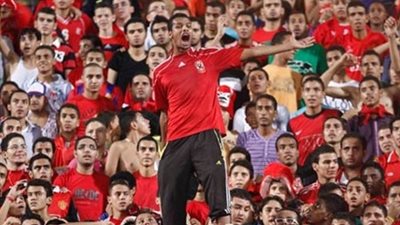 ألتراس أهلاوي يحضر مباراة الأهلي والشمس لكرة السلة بـ«القوة»