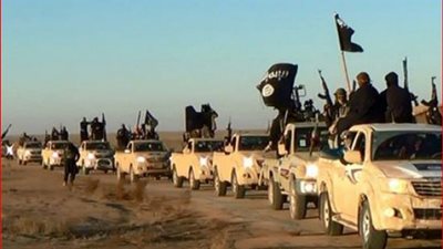 نشاط «داعش» الاقتصادي.. التنظيم يحصد 50 مليون دولار سنويا من ضرائب المحاصيل الزراعية.. يحقق 800 مليون من تجارة النفط.. يتربح 200 مليون من تهريب الآثار.. ومضاربات البورصة «أبرزها»