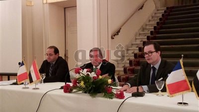 وزير المالية يستعرض برنامج الإصلاح الاقتصادي مع الشركات الفرنسية