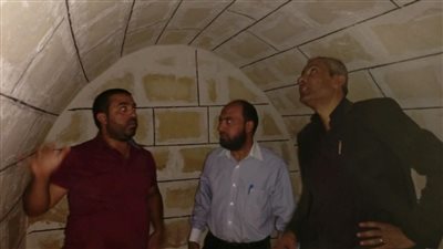 بالصور.. أبو السعود محمد يزور مقابر الصحفيين بالعبور