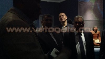 بالصور .. وزير الآثار يتفقد متحف المطار قبل مغادرته إلى طوكيو