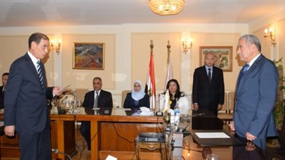 وزير التموين يشهد أداء اليمين القانونية لـ 6 قيادات جدد