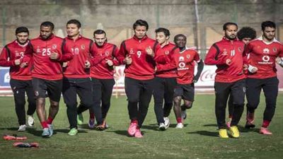 تدريبات إضافية لثلاثي الأهلي عقب المران الصباحي