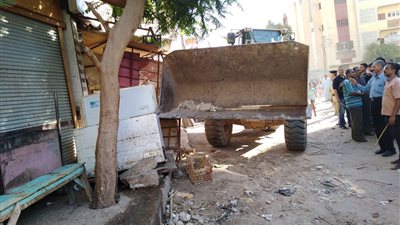 إزالة تعديات الباعة بسوق توشكى بحلوان
