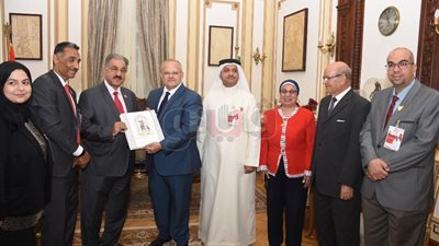 الخشت يبحث التعاون مع الجامعة الأهلية بالبحرين