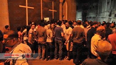 توافد الأقباط على كنيسة العذراء بمسطرد