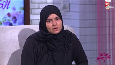 أصغر صاحبة ميكروباص تبكي على الهواء (فيديو)