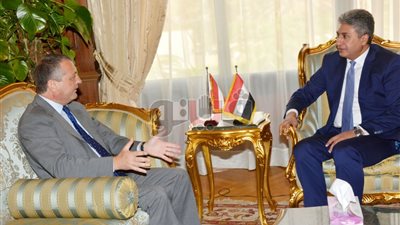 وزير الطيران المدني يستقبل سفير النمسا في القاهرة