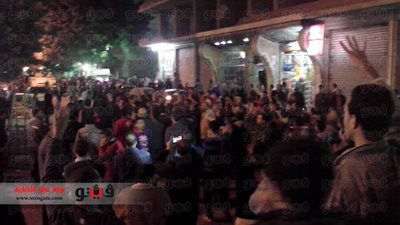 بالصور.. تظاهر الإرهابيين أمام قسم محرم بك بالإسكندرية