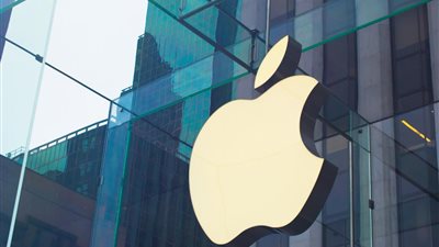 أبل تخطط لطرح 3 هواتف جديدة