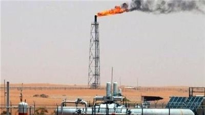 «الصحراء الغربية» أرض عائمة على الزيت الخام.. اكتشاف حقل «فاغور» يفتح الباب أمام الشركات للتنقيب.. «البترول» تتوسع في مساحة العمل إلى 65%.. وخطة لزيادة الإنتاج اليومي لمل