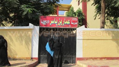 بالفيديو والصور.. أولياء أمور «عمار بن ياسر» بالمطرية: المدرسة مهملة ومقصرة في حق الطلاب.. نخشى تكرار الواقعة ونطالب بمحاسبة المقصرين.. وصديق الضحية: «دم يوسف لسه على كراستي»