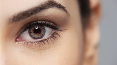 ماكياج عربي للحصول على عيون واسعة وأكثر جاذبية