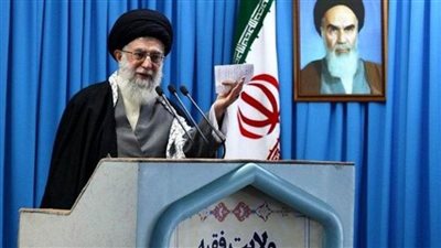 يظهر في الشدائد.. خامنئي يؤم صلاة الجمعة بطهران لأول مرة منذ 8 سنوات