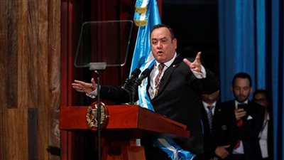 جياماتي يؤدي اليمين رئيسا جديدا لجواتيمالا | صور