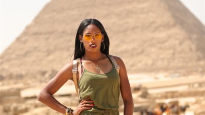 بالصور.. كريستي كاستلين ودوايت فيليبس يزوران الأهرامات
