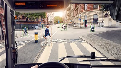 بالفيديو.. سيارة ذكية تنبه المشاة باقترابها وتحذر السائق منهم