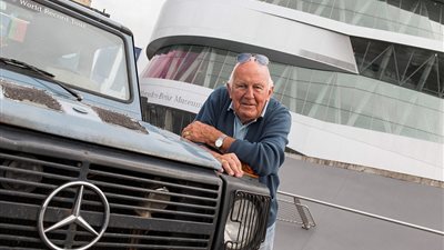 بالفيديو والصور.. مغامر ينهى رحلته حول أفريقيا بـ