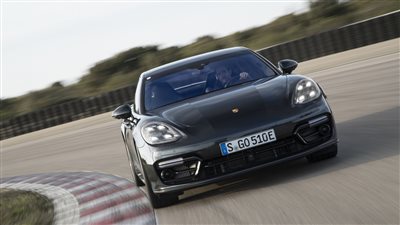 بورش تستعين بمحرك قوته 680 حصانا بسيارتها الرياضية