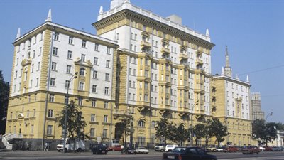 السفير الأمريكي الجديد لدى روسيا يصل إلى موسكو