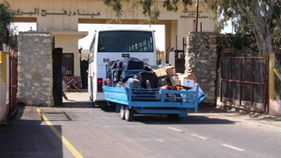 دخول قافلة أميال من الابتسامات و1396 فلسطينيا عبر معبر رفح