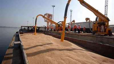 وصول ثلاث سفن من روسيا تحمل 120 ألف طن قمح إلى ميناء الإسكندرية