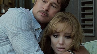 بالصور.. أنجلينا جولي تتفاوض لخوض تجربة الحروب في أفغانستان