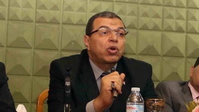 «سعفان» يتابع أسباب حريق مخزن حي الهرم بالجيزة