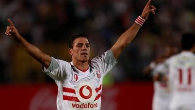 رسميًا.. الرجاء البيضاوي يعلن تعاقده مع عمرو زكي