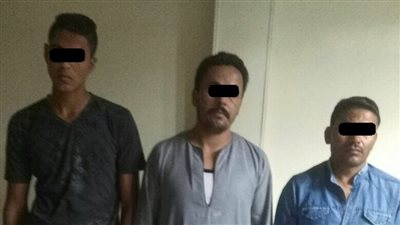 بالصور.. ضبط 4 أشخاص بتهمة التنقيب عن الآثار بالفيوم والجيزة