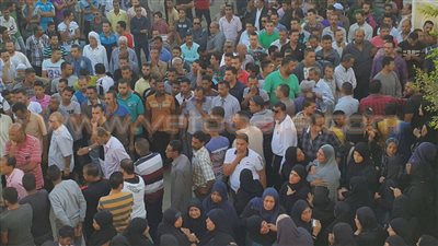 غضب أهالي القنطرة من تواجد الشرطة بجنازة شهداء العريش