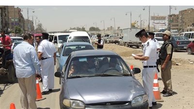 تحرير 56 مخالفة «حزام الأمان» في حملة مرور بطرق وشوارع الجيزة