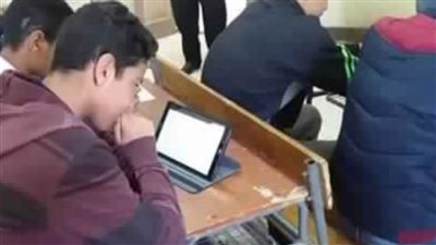 تداول امتحان اللغة الفرنسية للصف الثاني الثانوي