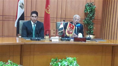 «أبوهشيمة» : 500 ألف طن حجم الإنتاج بمصنع حديد بورسعيد سنويا