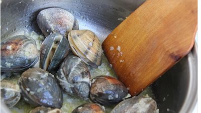 طريقة عمل المحار المشوي بالزبدة من مطبخ الشيف سارة