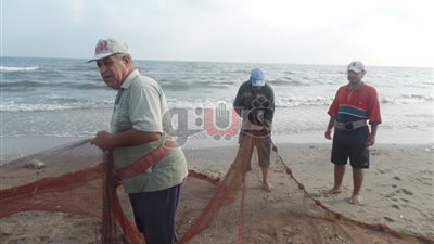 بالفيديو.. صيادو بورسعيد: الصيد مهنة شاقة ورثناها عن أجدادنا «تقرير»