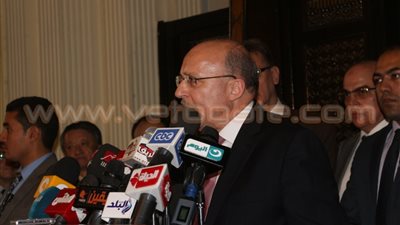 بالفيديو والصور.. 