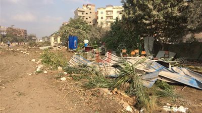 بالفيديو والصور.. إزالة 4 كافتيريات مخالفة وهدم جراج خاص بالشرقية