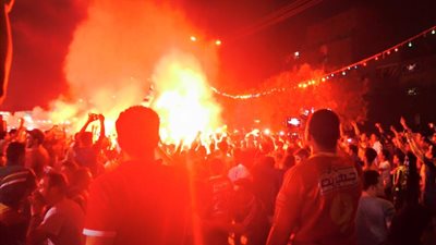 بالفيديو.. دى جى ورقص بلدى بـ«شبرا الخيمة» بعد فوز الأهلي بالسوبر